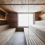 Vaya Hotel 4*