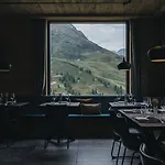 Vaya Hotel 4*