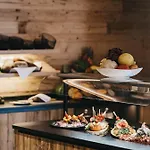 Vaya Hotel 4*
